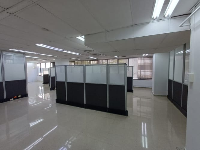 Oficina en arriendo en Patio Bonito, Medellín, 138 m² · foto 14 de 17