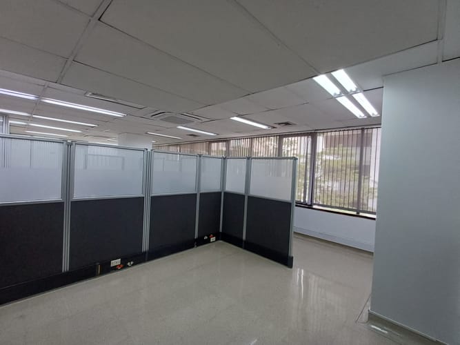 Oficina en arriendo en Patio Bonito, Medellín, 138 m² · foto 15 de 17