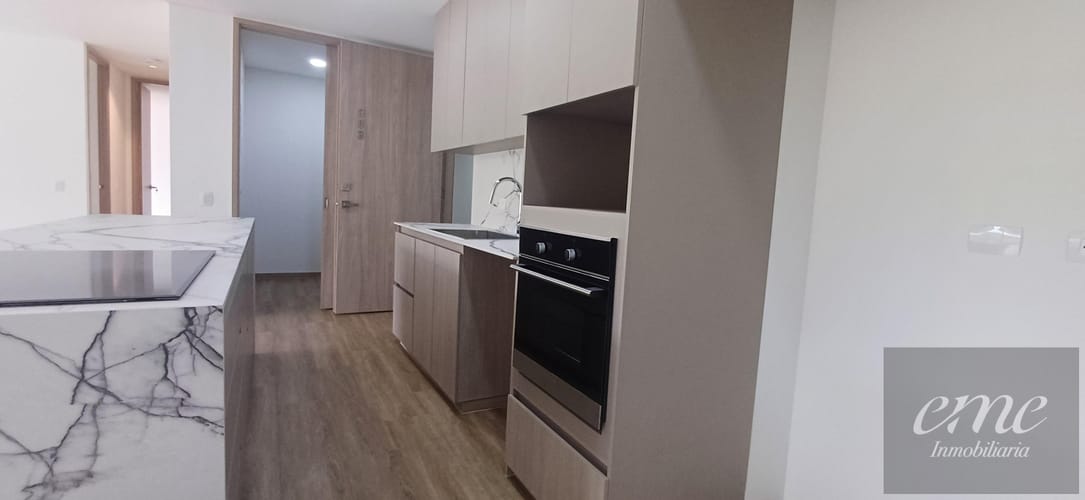 Apartamento de 2 alcobas en venta en Sajonia, Rionegro, 118 m² · foto 3 de 17