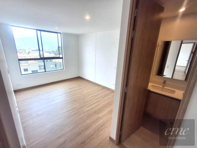 Apartamento de 2 alcobas en venta en Belén, Medellín, 84 m² · foto 3 de 9