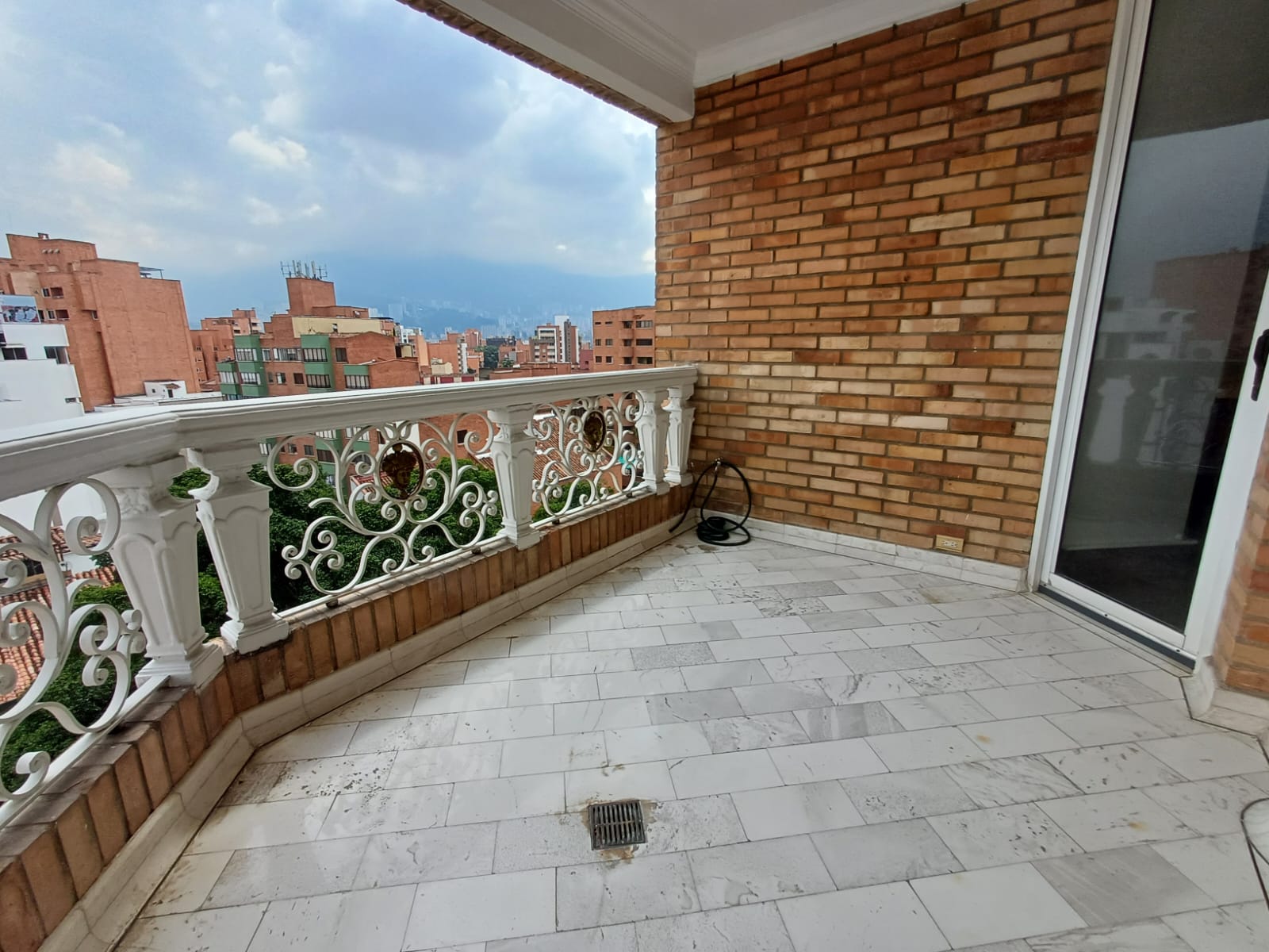 Apartamento en arriendo en Laureles, Medellín · foto 20 de 24