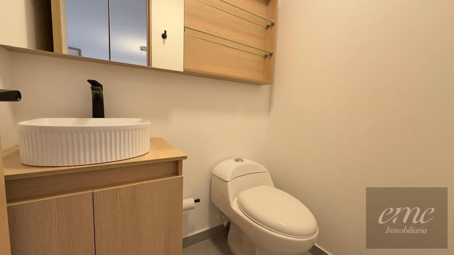 Apartamento de 1 alcoba en arriendo en El Poblado, Medellín, 63 m² · foto 3 de 19