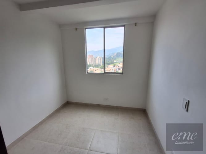 Apartamento de 3 alcobas en venta en Villa Del Parque, Itagüí, 67 m² · foto 15 de 24