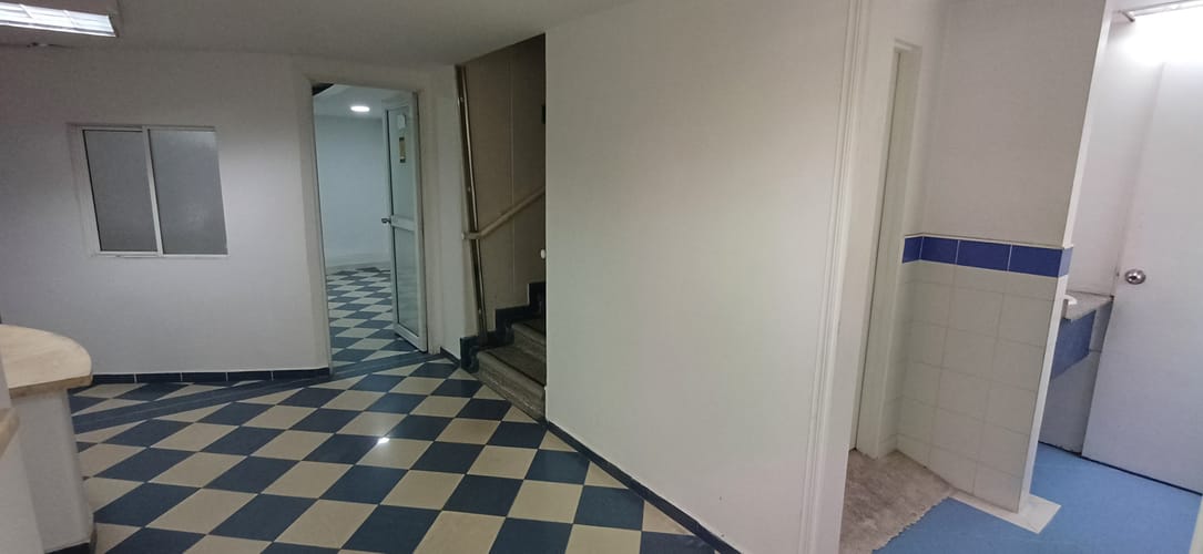 Oficina en arriendo en Centro, Itagüí, 600 m² · foto 10 de 24