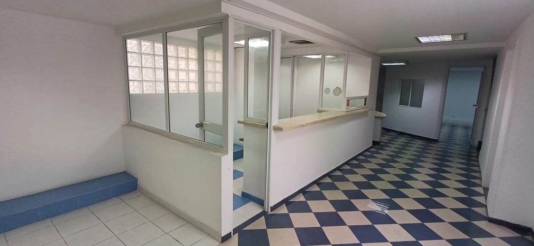 Oficina en arriendo en Centro, Itagüí, 600 m² · foto 11 de 24
