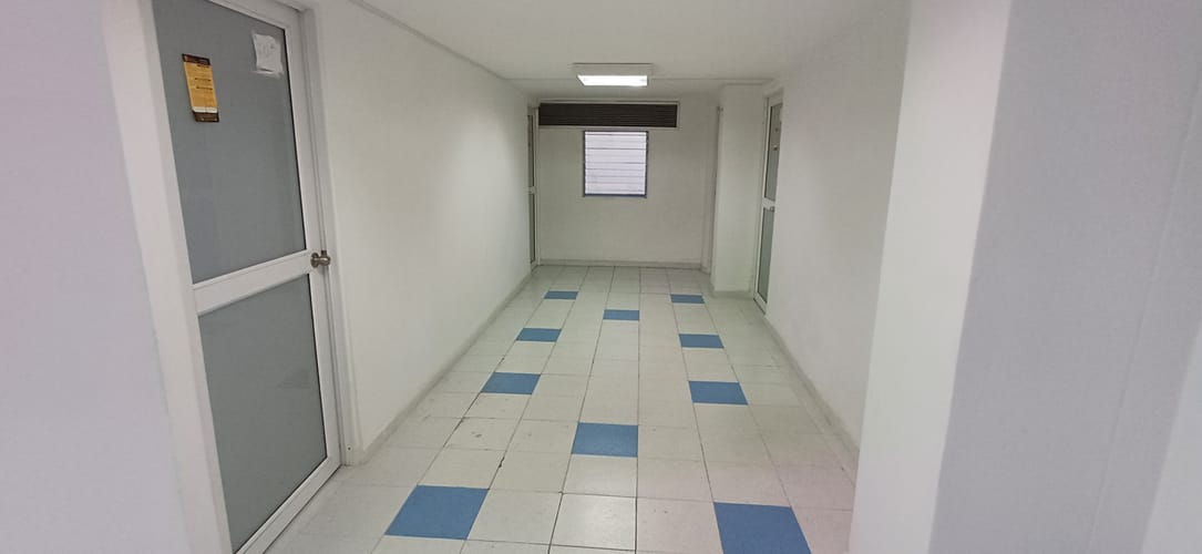 Oficina en arriendo en Centro, Itagüí, 600 m² · foto 12 de 24