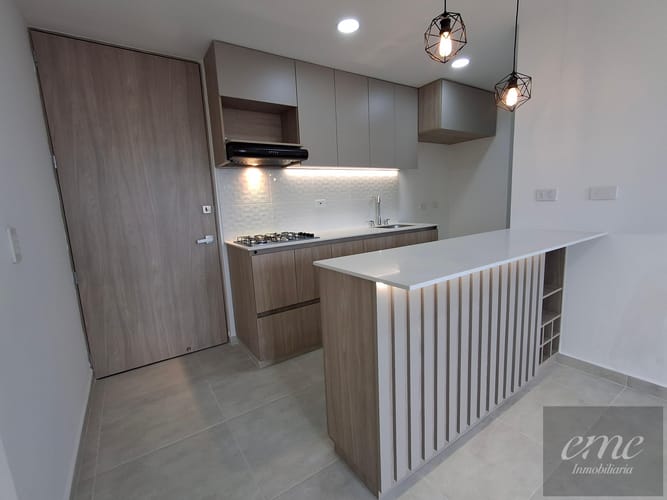 Apartamento en venta en Rodeo Alto, Medellín · foto 2 de 16