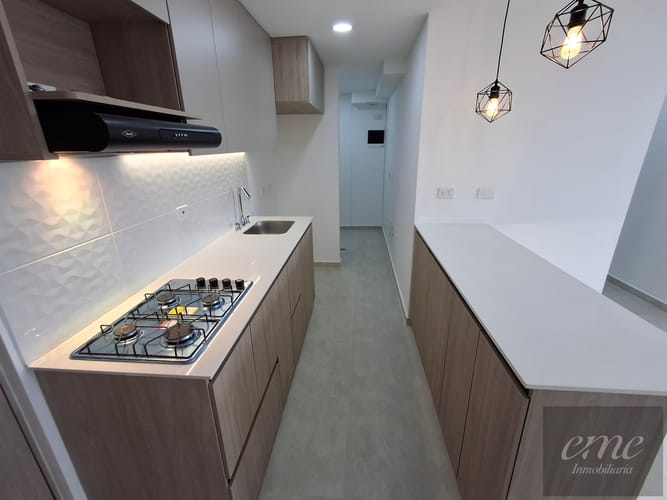 Apartamento en venta en Rodeo Alto, Medellín · foto 3 de 16