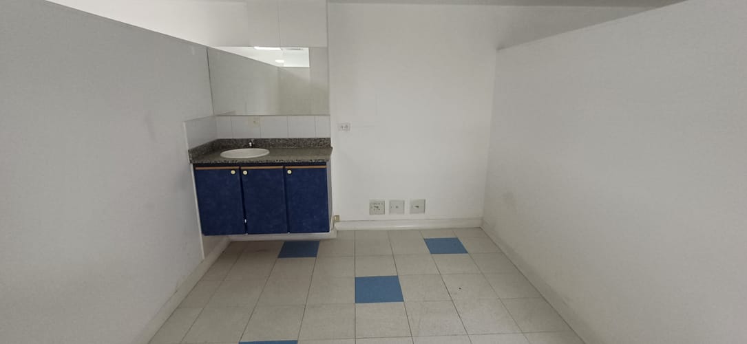 Oficina en arriendo en Centro, Itagüí, 600 m² · foto 18 de 24