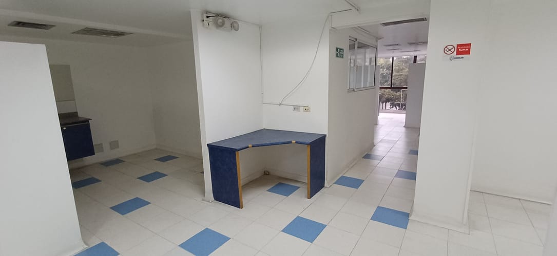 Oficina en arriendo en Centro, Itagüí, 600 m² · foto 22 de 24