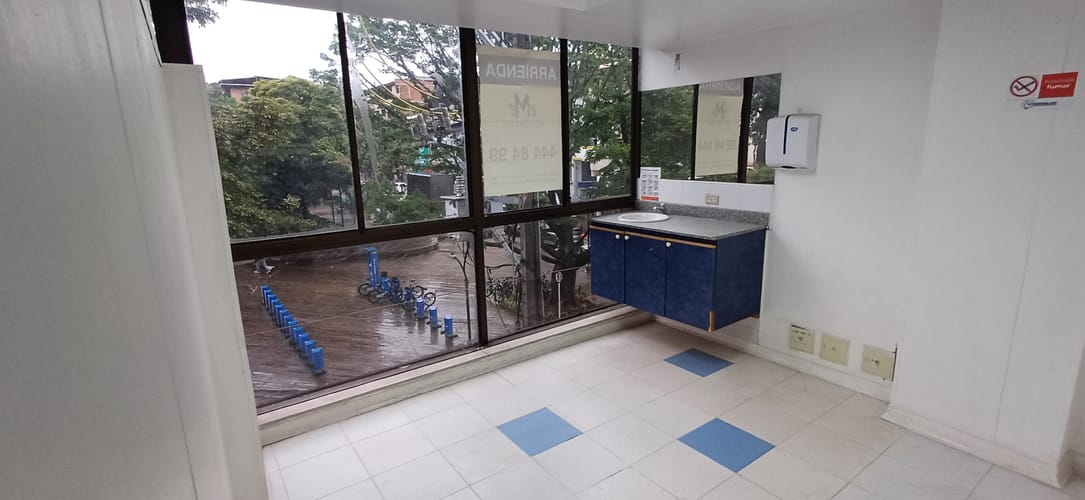 Oficina en arriendo en Centro, Itagüí, 600 m² · foto 24 de 24