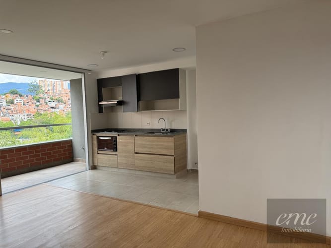 Apartamento de 3 alcobas en venta en Mayorca, Sabaneta, 76 m² · foto 2 de 24