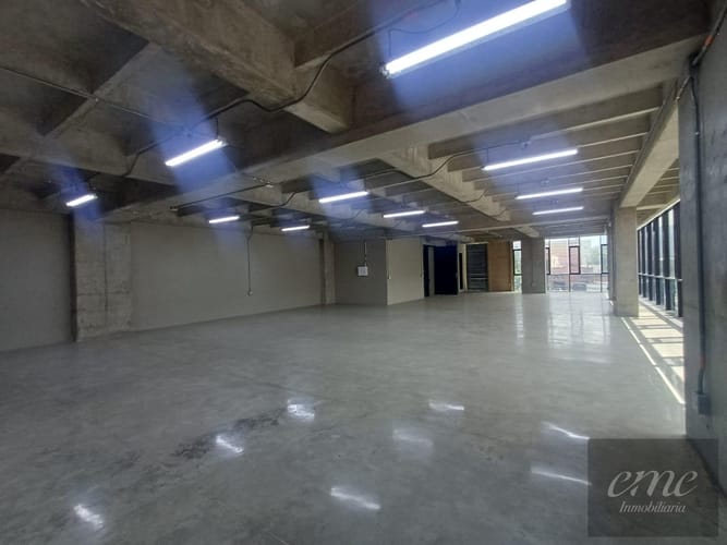 Bodega en arriendo en El Carmelo, Itagüí, 315 m² · foto 3 de 18