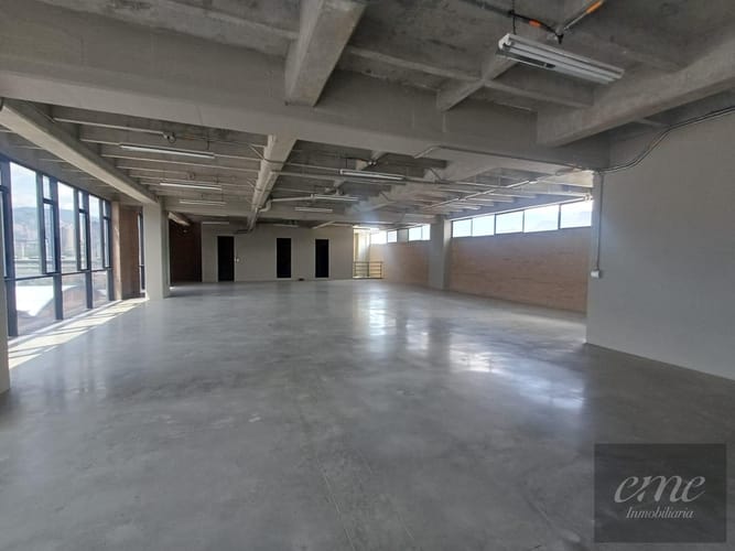 Bodega en arriendo en El Carmelo, Itagüí, 315 m² · foto 7 de 18