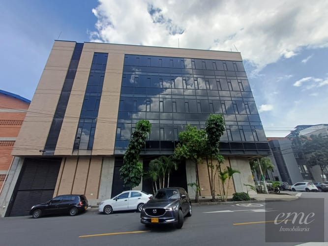 Bodega en arriendo en El Carmelo, Itagüí, 315 m² · foto 10 de 18