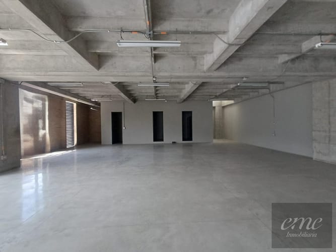 Bodega en arriendo en El Carmelo, Itagüí, 315 m² · foto 17 de 18