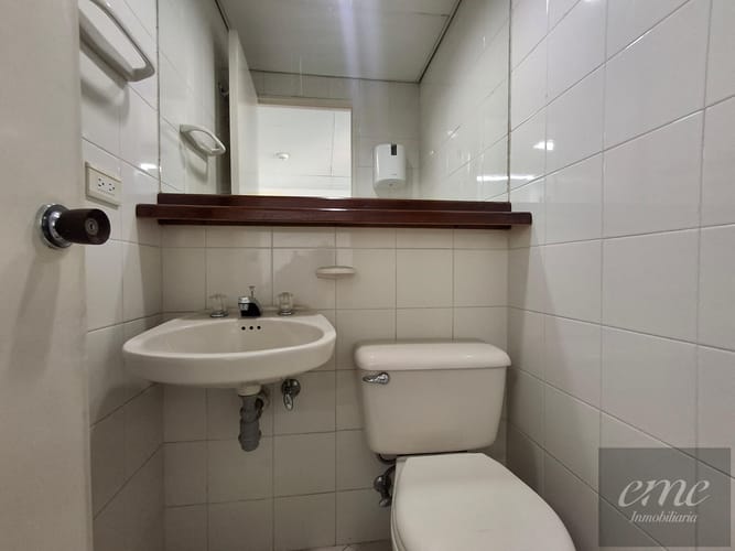 Oficina en arriendo en Alejandria, Medellín, 36 m² · foto 8 de 10