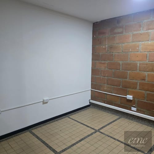 Bodega en arriendo en El Chagualo, Medellín, 500 m² · foto 7 de 10