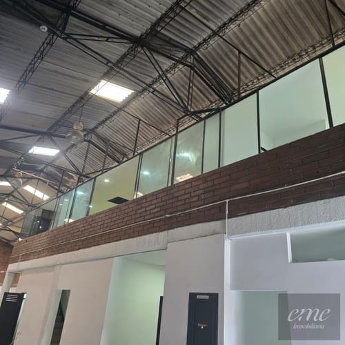 Bodega en arriendo en El Chagualo, Medellín, 500 m² · foto 8 de 10