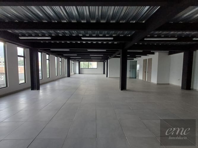 Bodega en arriendo en Tenche, Medellín, 200 m² · foto 4 de 6