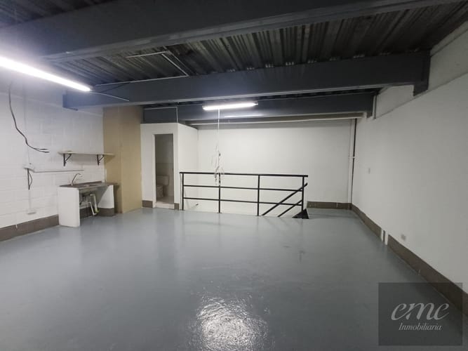 Bodega en arriendo en Tenche, Medellín, 190 m² · foto 4 de 10