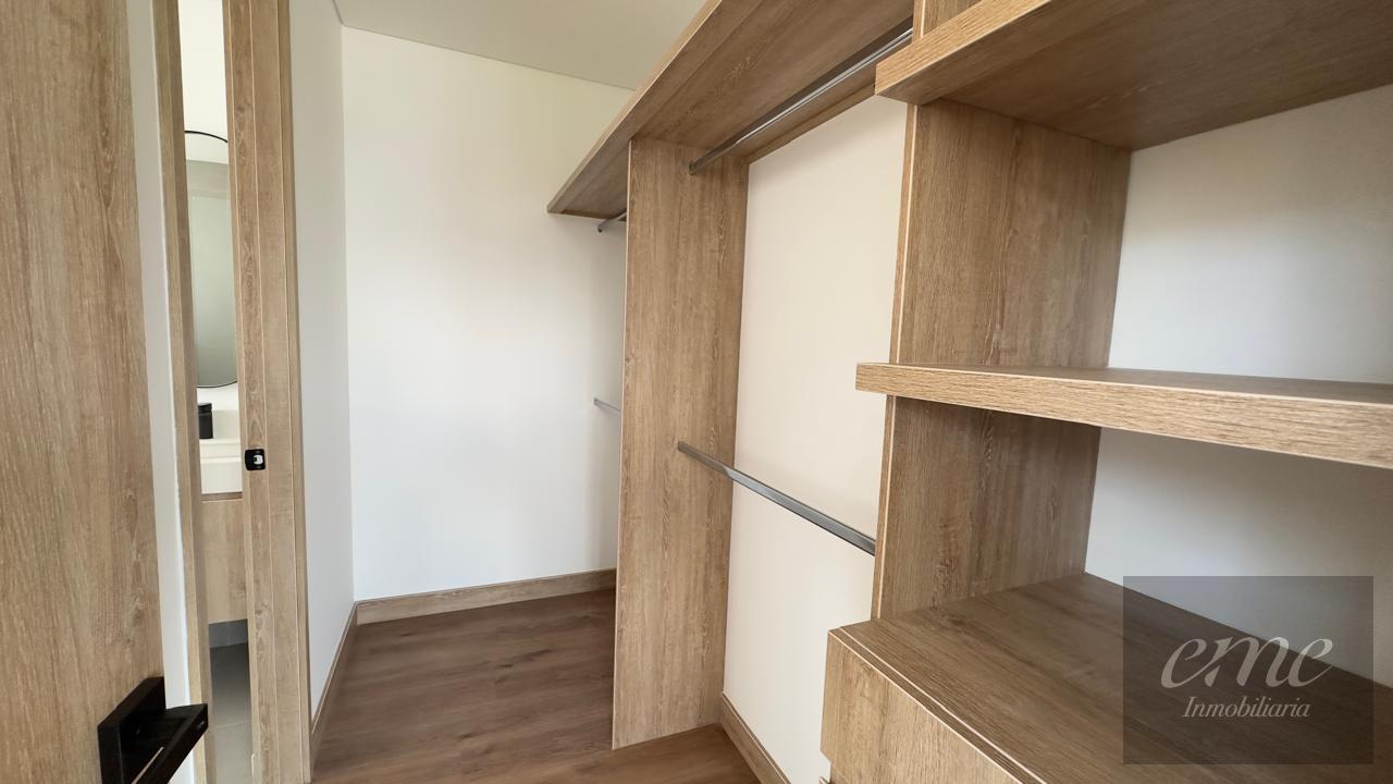 Apartamento en arriendo en La Linde, Medellín · foto 17 de 24