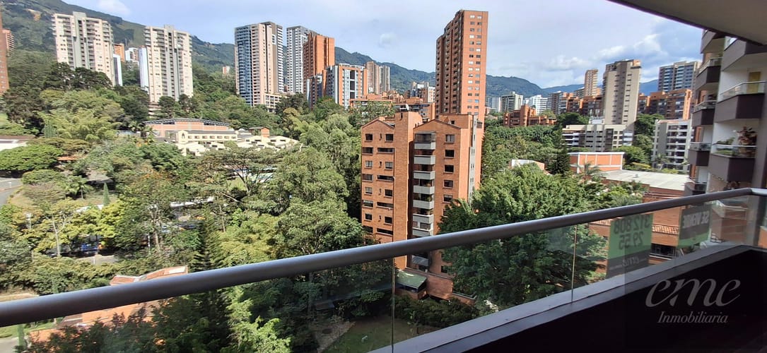 Apartamento de 4 alcobas en venta en Los Balsos, Medellín, 116 m² · foto 3 de 24