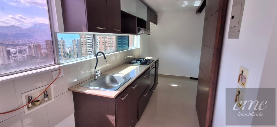 Apartamento de 4 alcobas en venta en Los Balsos, Medellín, 116 m² · foto 7 de 24