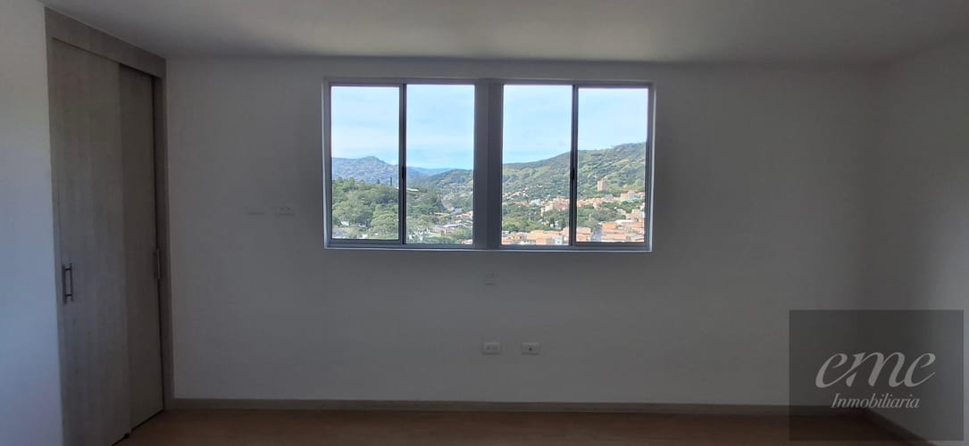 Apartamento de 2 alcobas en venta en Simon Bolivar Sb (Centro), Copacabana, 65 m² · foto 8 de 23