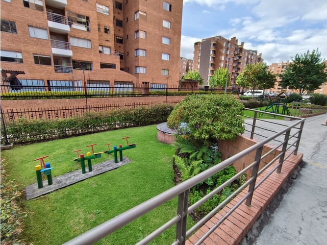 Apartamento de 3 alcobas en venta en Colina Campestre, Bogotá, 98 m² · foto 21 de 24