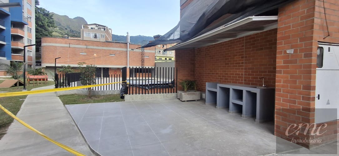 Apartamento de 2 alcobas en venta en Simon Bolivar Sb (Centro), Copacabana, 50 m² · foto 10 de 12