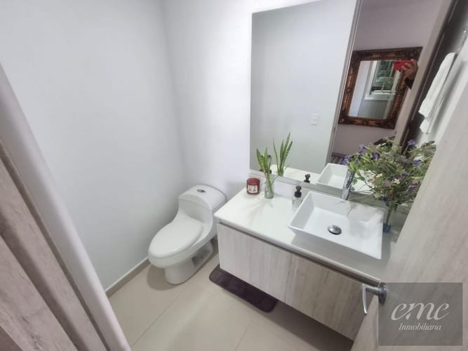 Apartamento de 4 alcobas en venta en Loma Del Esmeraldal, Envigado, 156 m² · foto 17 de 18