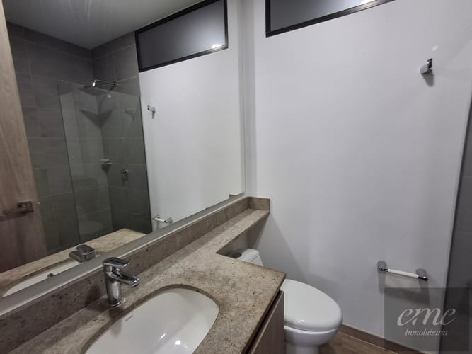 Apartamento de 2 alcobas en arriendo en La Convencion, Rionegro, 105 m² · foto 9 de 21