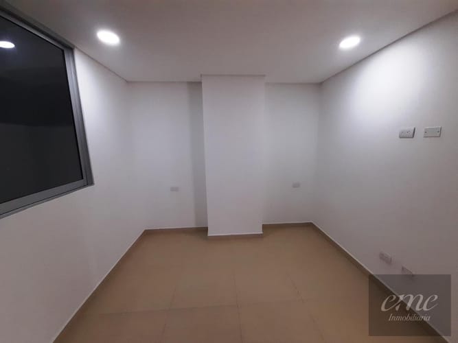 Apartamento de 3 alcobas en venta en Centro, Bello, 78 m² · foto 4 de 16