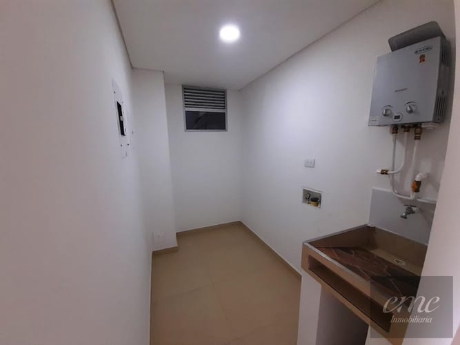 Apartamento de 3 alcobas en venta en Centro, Bello, 78 m² · foto 10 de 16