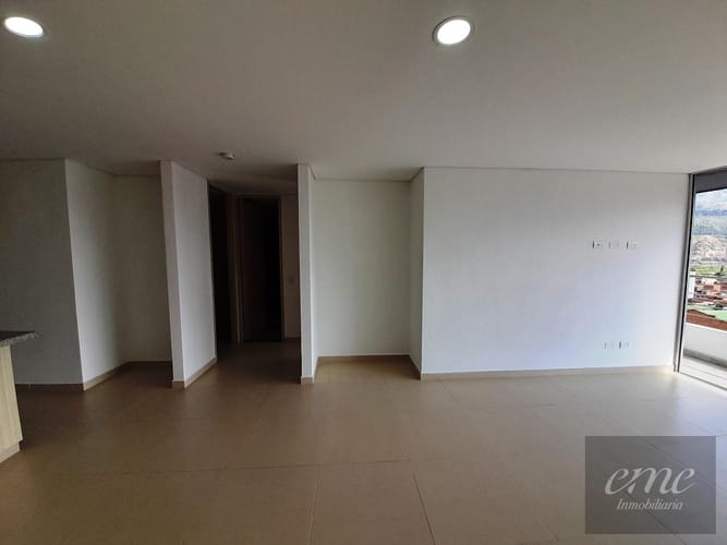 Apartamento de 3 alcobas en venta en Centro, Bello, 78 m² · foto 16 de 16