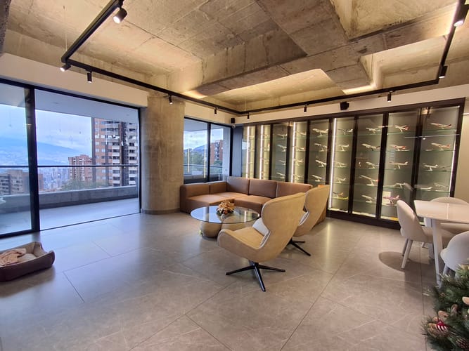 Apartamento de 2 alcobas en venta en Transversal Superior, Medellín, 154 m² · foto 4 de 24