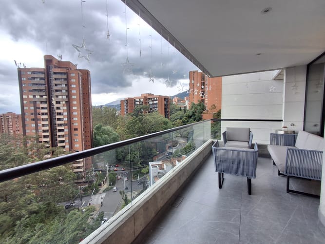 Apartamento de 2 alcobas en venta en Transversal Superior, Medellín, 154 m² · foto 9 de 24