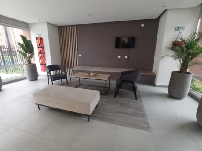 Apartamento de 2 alcobas en arriendo en El Cortijo, Madrid, 52 m² · foto 23 de 24