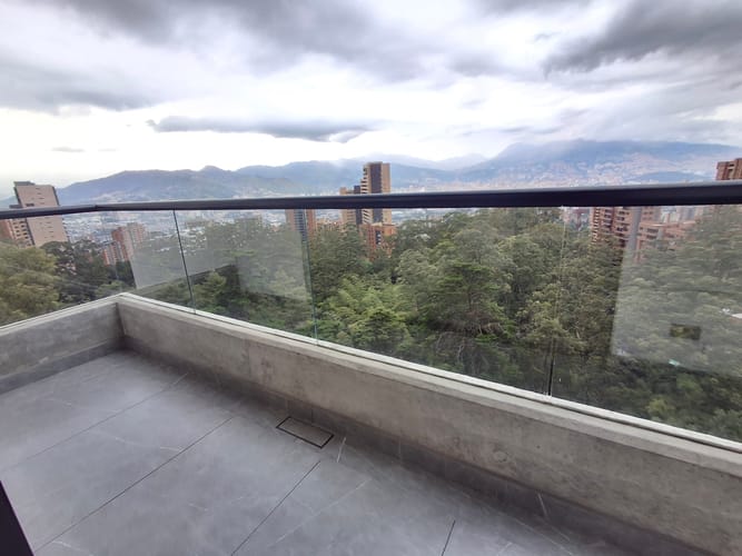 Apartamento de 2 alcobas en venta en Transversal Superior, Medellín, 154 m² · foto 21 de 24