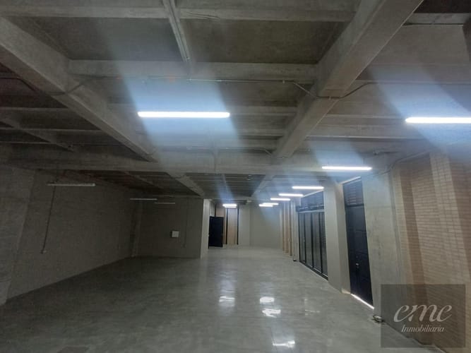Bodega en arriendo en El Carmelo, Itagüí, 300 m² · foto 9 de 22