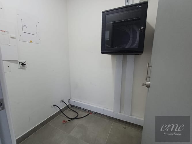 Oficina en arriendo en Urbanizacion El Pinar Alto, Medellín, 93 m² · foto 3 de 17