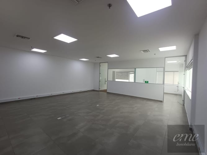 Oficina en arriendo en Urbanizacion El Pinar Alto, Medellín, 93 m² · foto 7 de 17