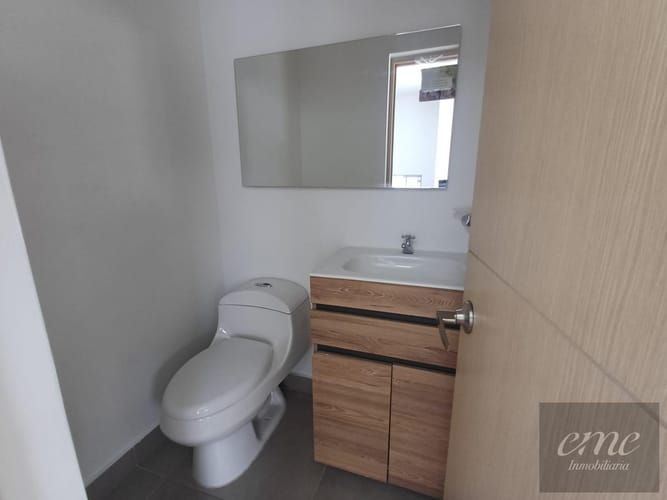 Oficina en arriendo en Urbanizacion El Pinar Alto, Medellín, 93 m² · foto 9 de 17