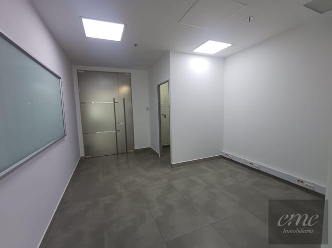 Oficina en arriendo en Urbanizacion El Pinar Alto, Medellín, 93 m² · foto 16 de 17