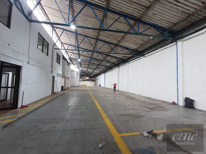 Bodega en arriendo en Viviendas Del Sur, Itagüí, 3000 m² · foto 13 de 14