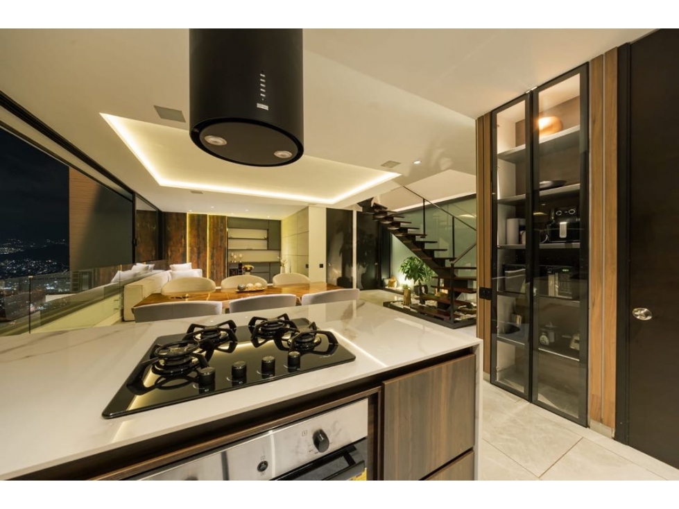 Apartamento en venta en El Poblado, Medellín · foto 2 de 11