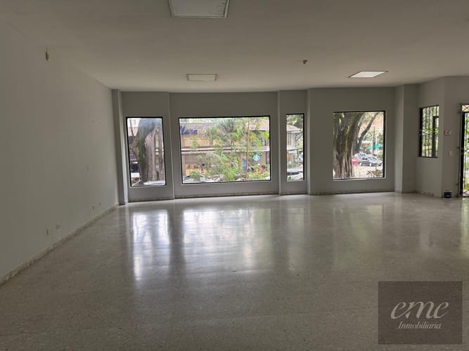 Local en arriendo en Laureles, Medellín, 230 m² · foto 3 de 3