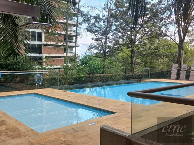 Apartamento de 2 alcobas en venta en El Tesoro, Medellín, 150 m² · foto 9 de 16