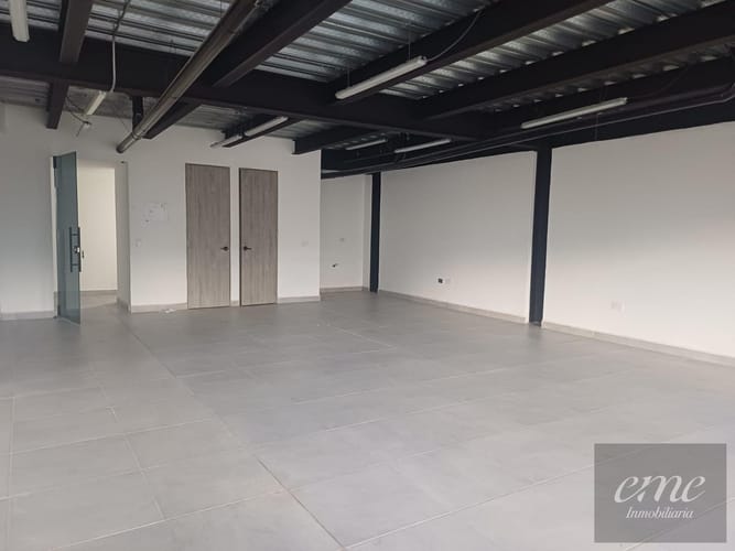 Bodega en arriendo en Belén, Medellín, 205 m² · foto 3 de 9